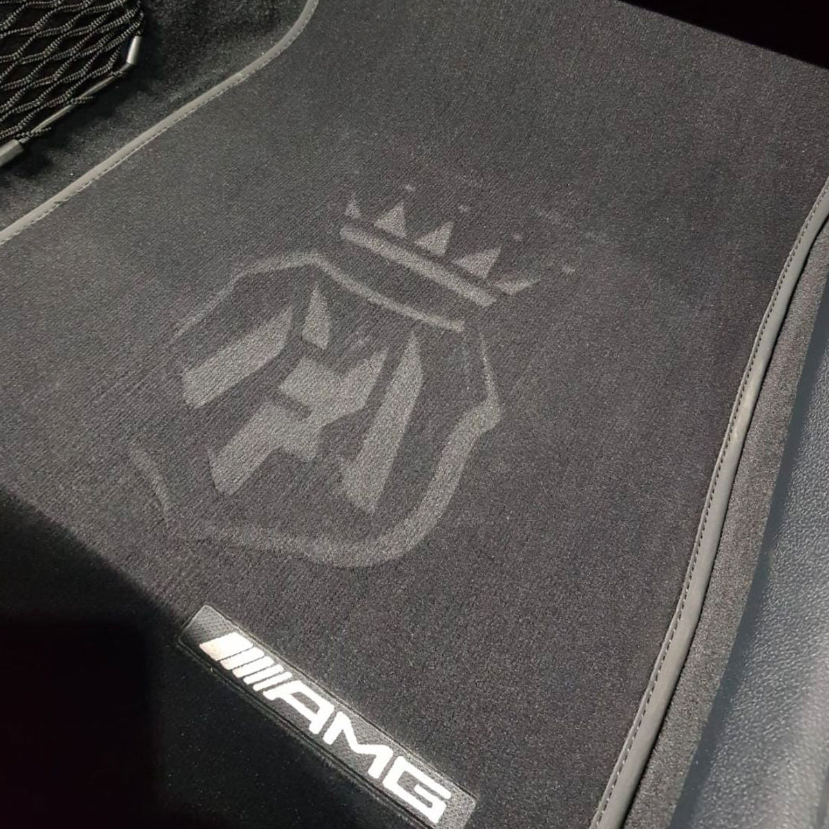 Labocosmetica Carpet Stencil Logo Shaper