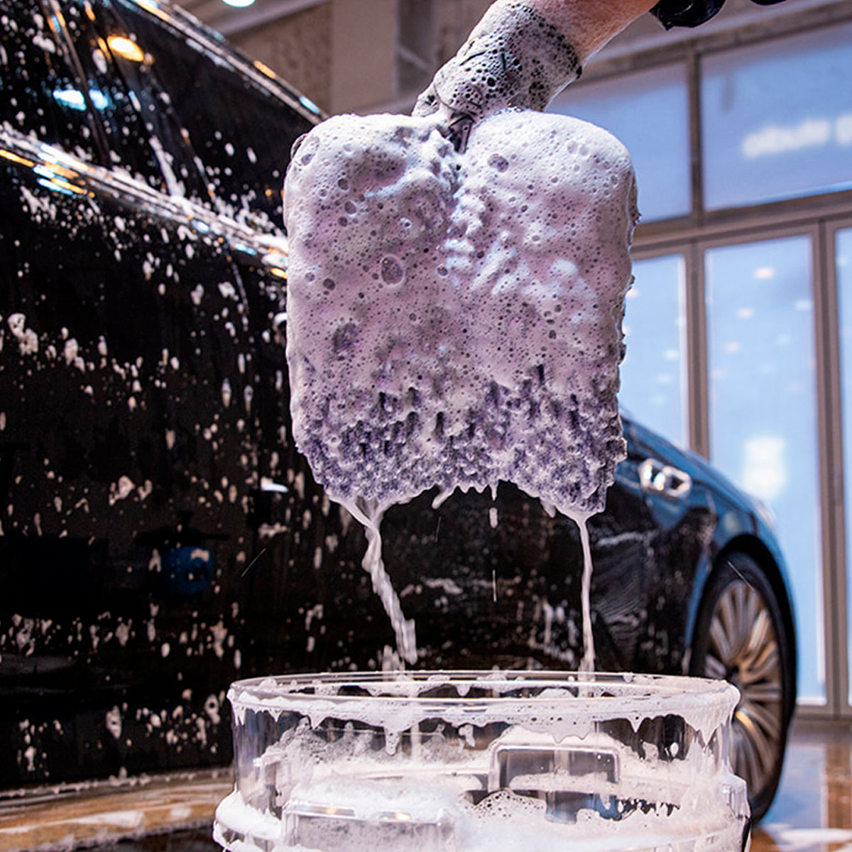 Labocosmetica Wash Pad dripping car shampoo