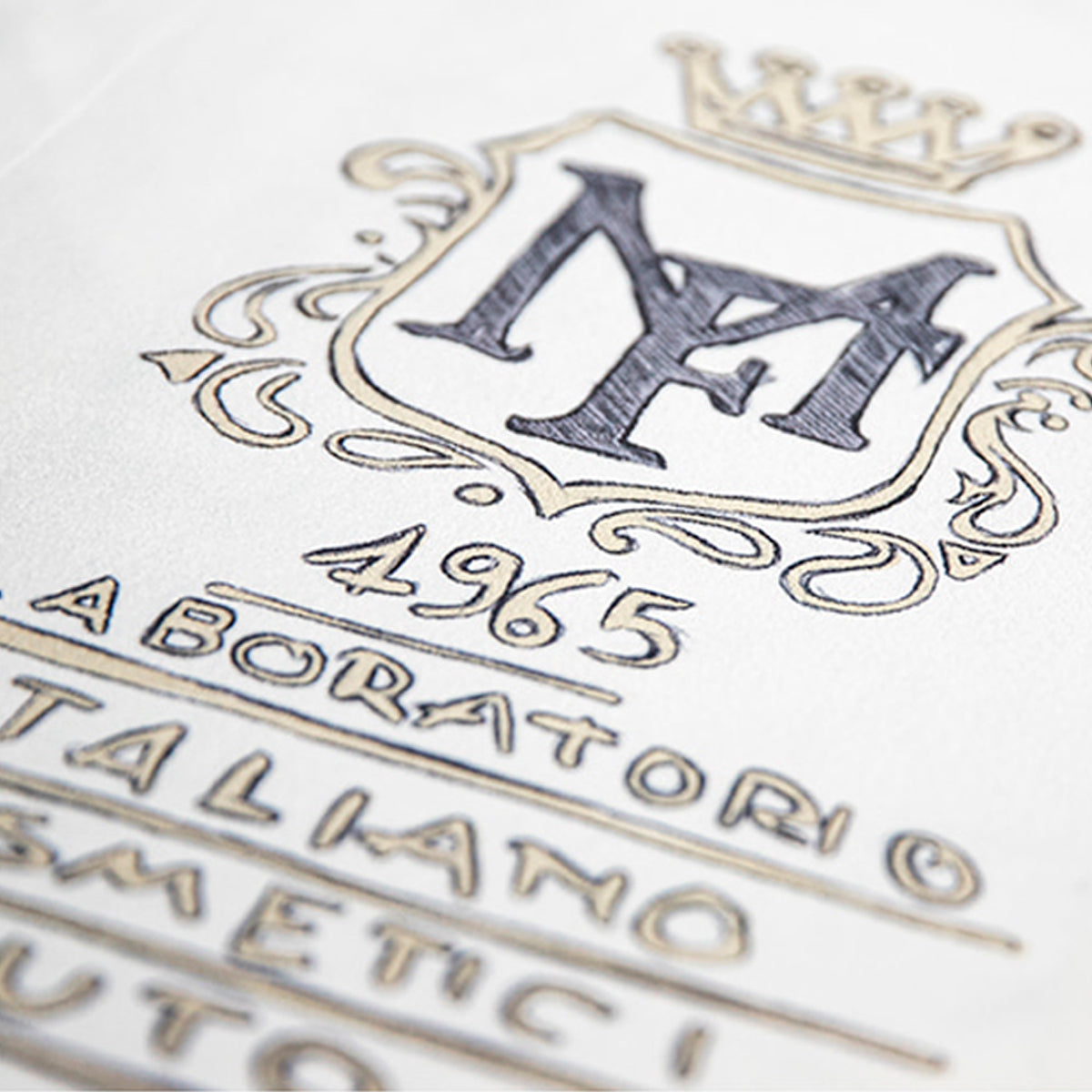 Labocosmetica The Origin Drying Microfibre Towel logo closeup